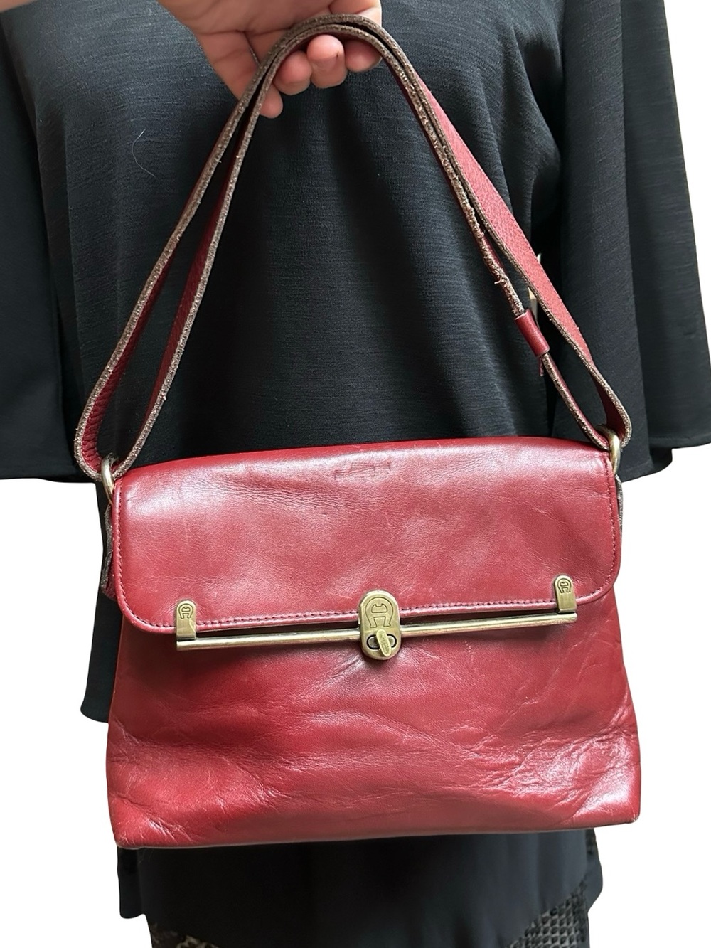 Vintage Etienne Aigner Handmade Oxblood Leather Purse - Picture 6 of 12